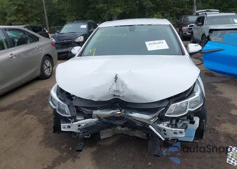 2019 Chevrolet Cruze Ls z USA, uszkodzony, nr VIN 1G1BC5SM7K7147173